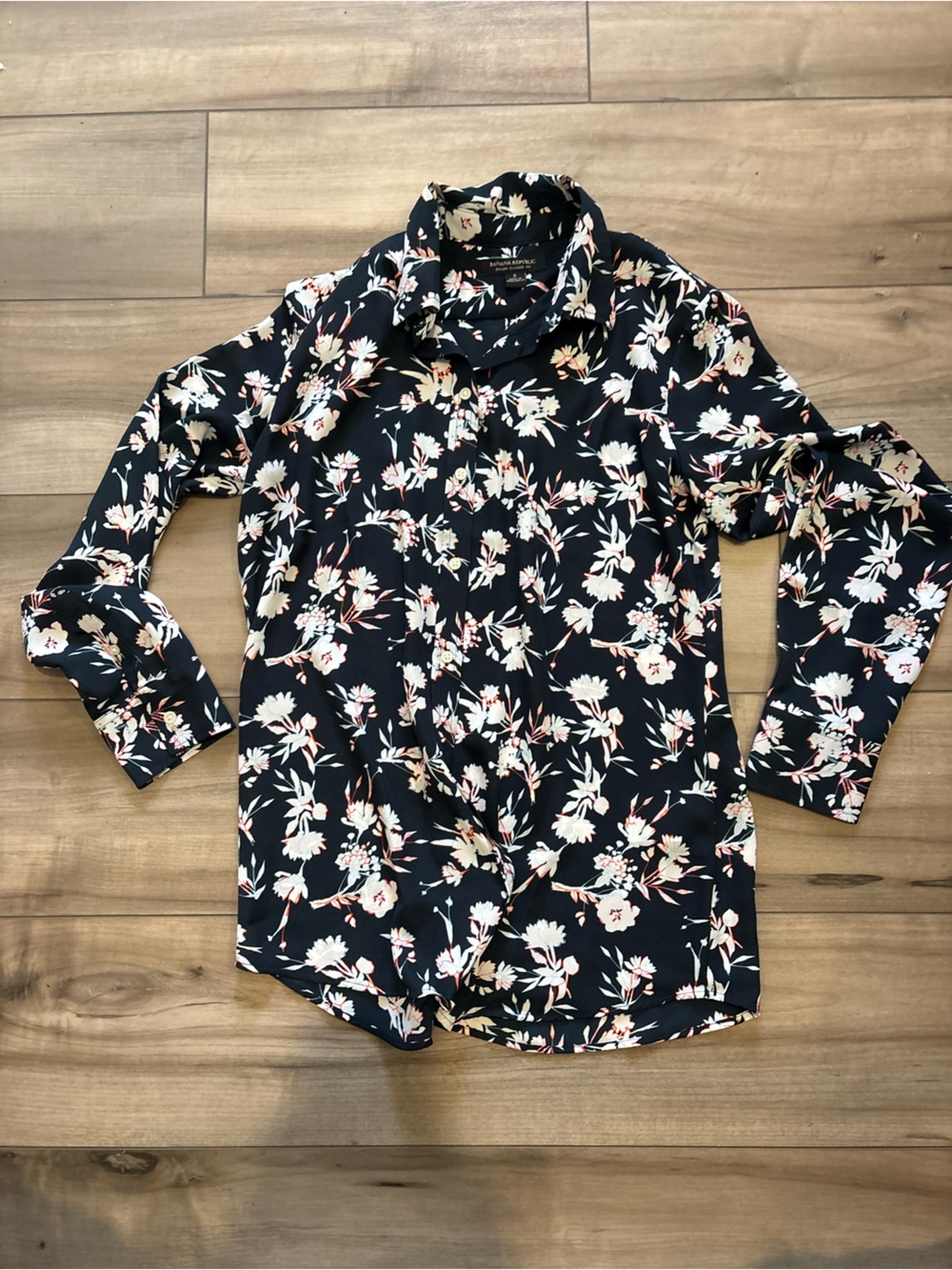 Banana Republic Dillon Classic Fit Black Floral Shirt Sz S